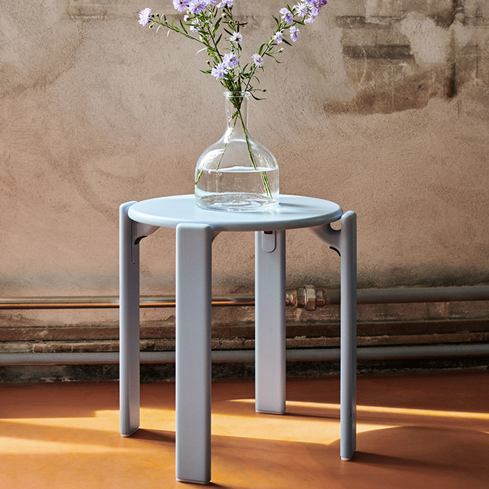 _0000_Rey-Stool-slate-blue-wb-lacquer-beech_Glass-Carafe.jpg