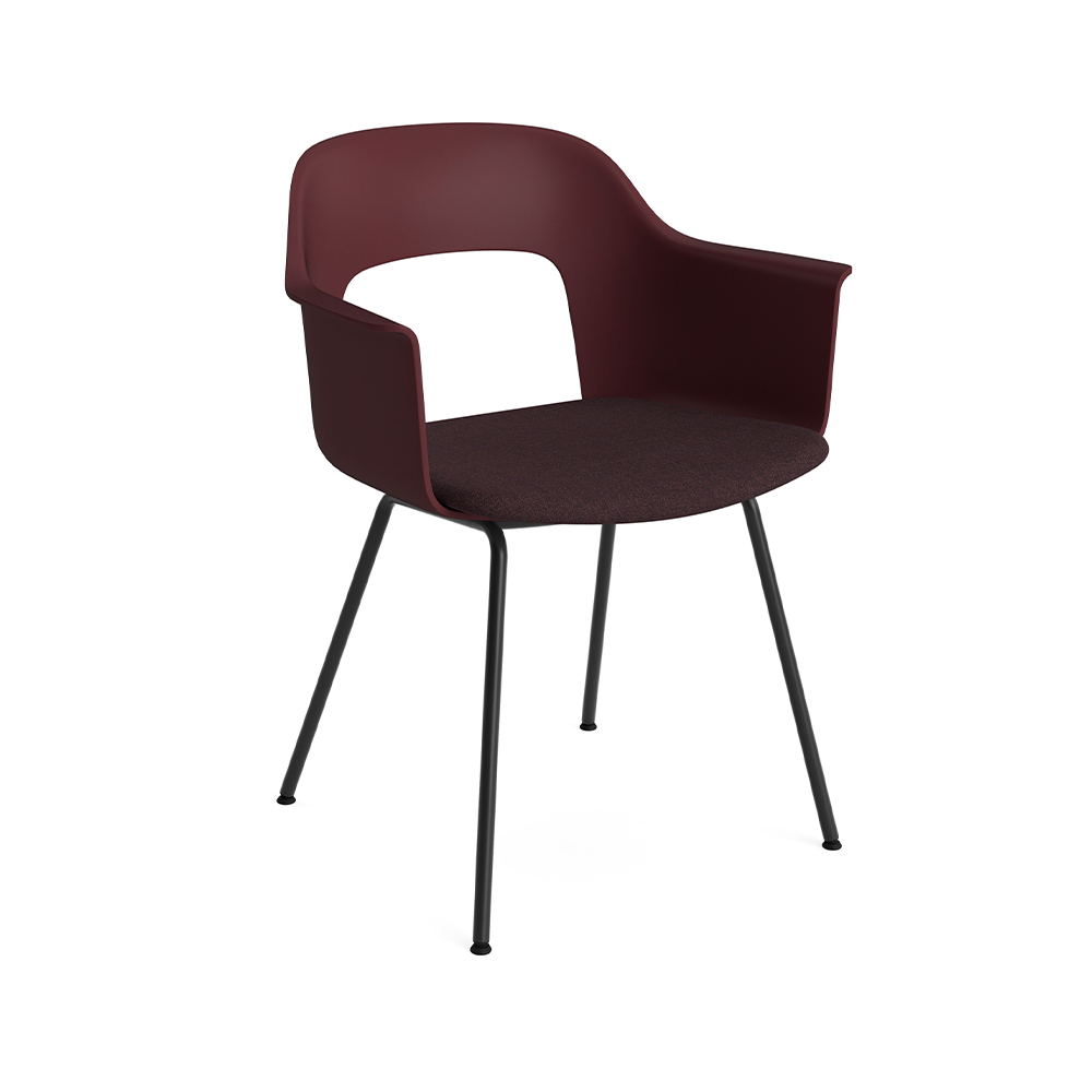 _0003_AF258-F370-AA01-01HF_Layout-Armchair-213_black-steel-4-leg-base_bordeaux-shell_seat-uph-Remix-373.jpg