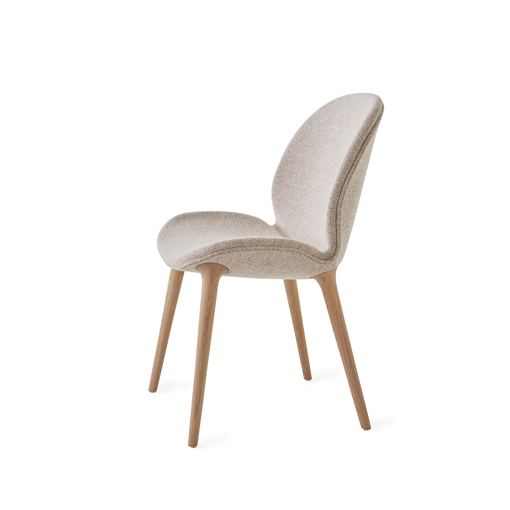 _0004_vipp-462-lodge-chair-brook-beige61474chesnut-light-aok-03.jpg