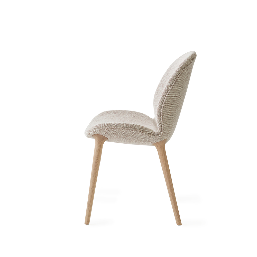 _0005_vipp-462-lodge-chair-brook-beige61474chesnut-light-aok-02.jpg