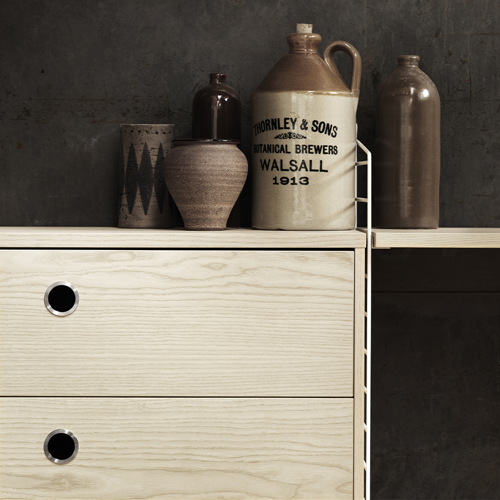 _0009_string-system-livingroom-chest-ash-closeup2_portrait.jpg