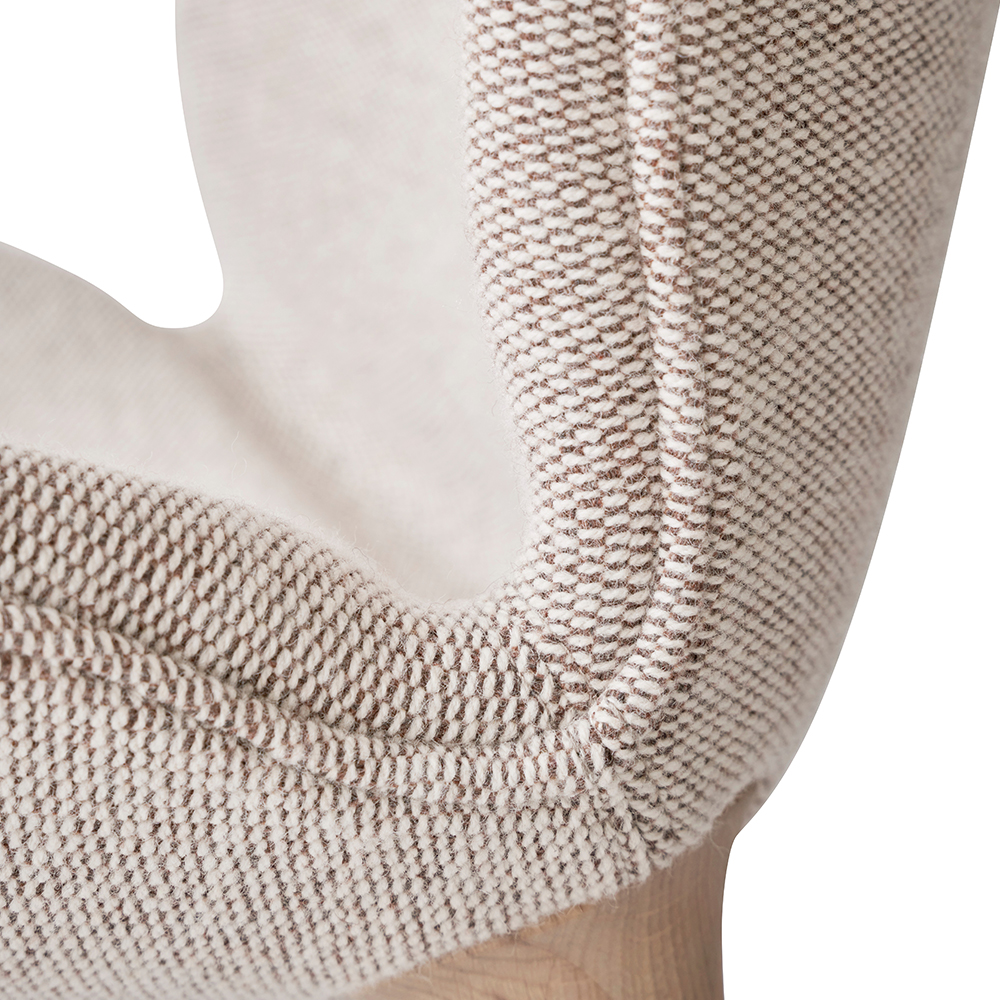 _0009_vipp-462-lodge-chair-brook-beige61474chesnut-light-aok-detail-02.jpg