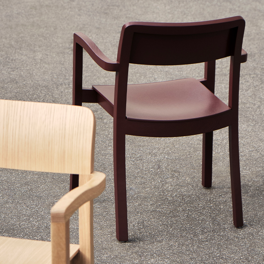 _0010_Pastis_Armchair_barn_red_wb_lacquered_ash.jpg