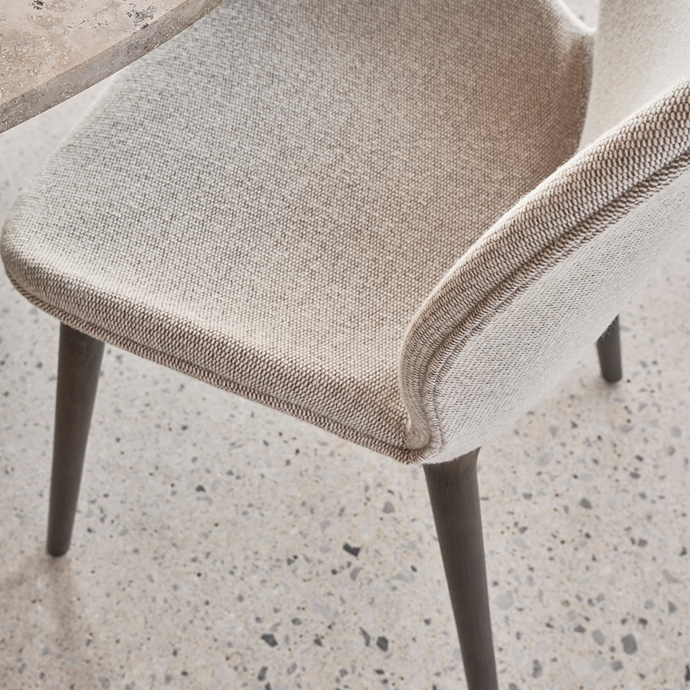 _0011_vipp-462-lodge-chair-brook-beige61474chesnut-dark-oak-02.jpg