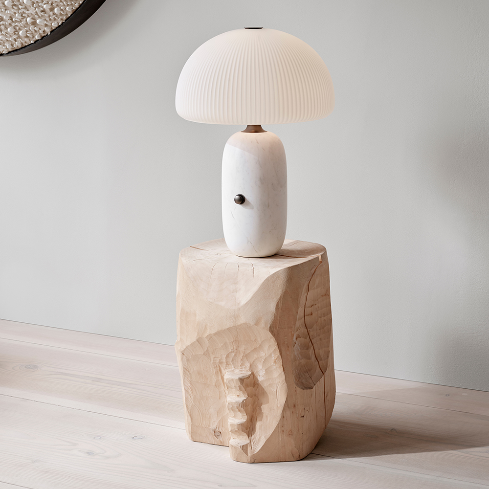 _0011_vipp-592-sculpture-table-lamp-white-marble-02-01.jpg