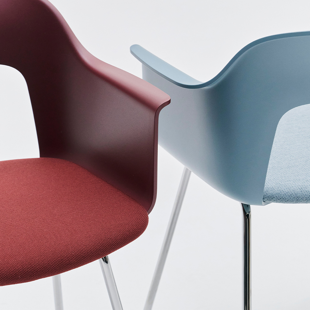 _0013_Layout-Armchair-213-chromed-steel-base-family-08.jpg