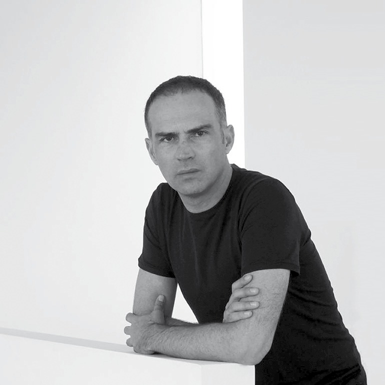 Esteve, Ram&oacute;n