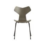 Fritz Hansen Grand Prix™ stol 3130 i Olive Green farvet ask med sort pulverlakeret stel