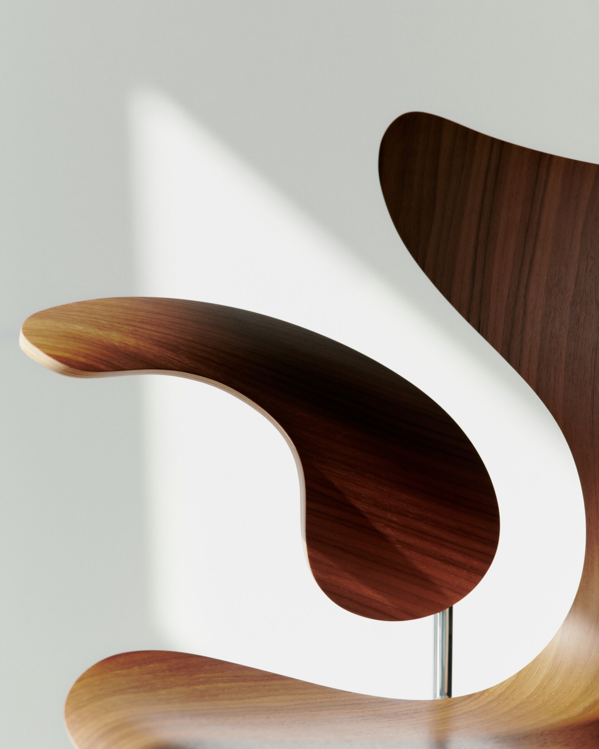 Fritz Hansen Liljen™ armstol 3208 i klarlakeret valnød – detalje