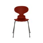 Fritz Hansen Myren™ stol 3101 i Venetian Red lakeret finér med warm graphite pulverlakeret stel
