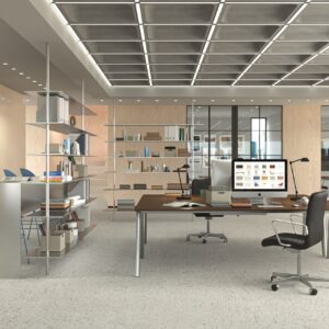 Fritz Hansen Pluralis™ bord i kreativt kontormiljø med Oxford™ stole