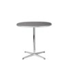 Supercircular™ bord A602 – grå FENIX-laminat med satinbørstet aluminium Fritz Hansen Supercircular™ bord A602 75x75 cm i grå FENIX-laminat med fod i satinbørstet aluminium