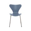 Fritz Hansen Syveren™ stol 3107 i Dusk Blue farvet ask med brown bronze pulverlakeret stel
