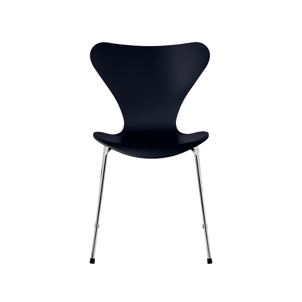 Fritz Hansen Syveren™ stol 3107 i Midnight Blue lakeret finér med forkromet stål stel