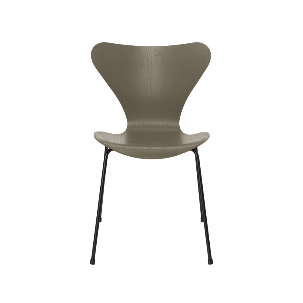 Fritz Hansen Syveren™ stol 3107 i Olive Green farvet ask med sort pulverlakeret stel