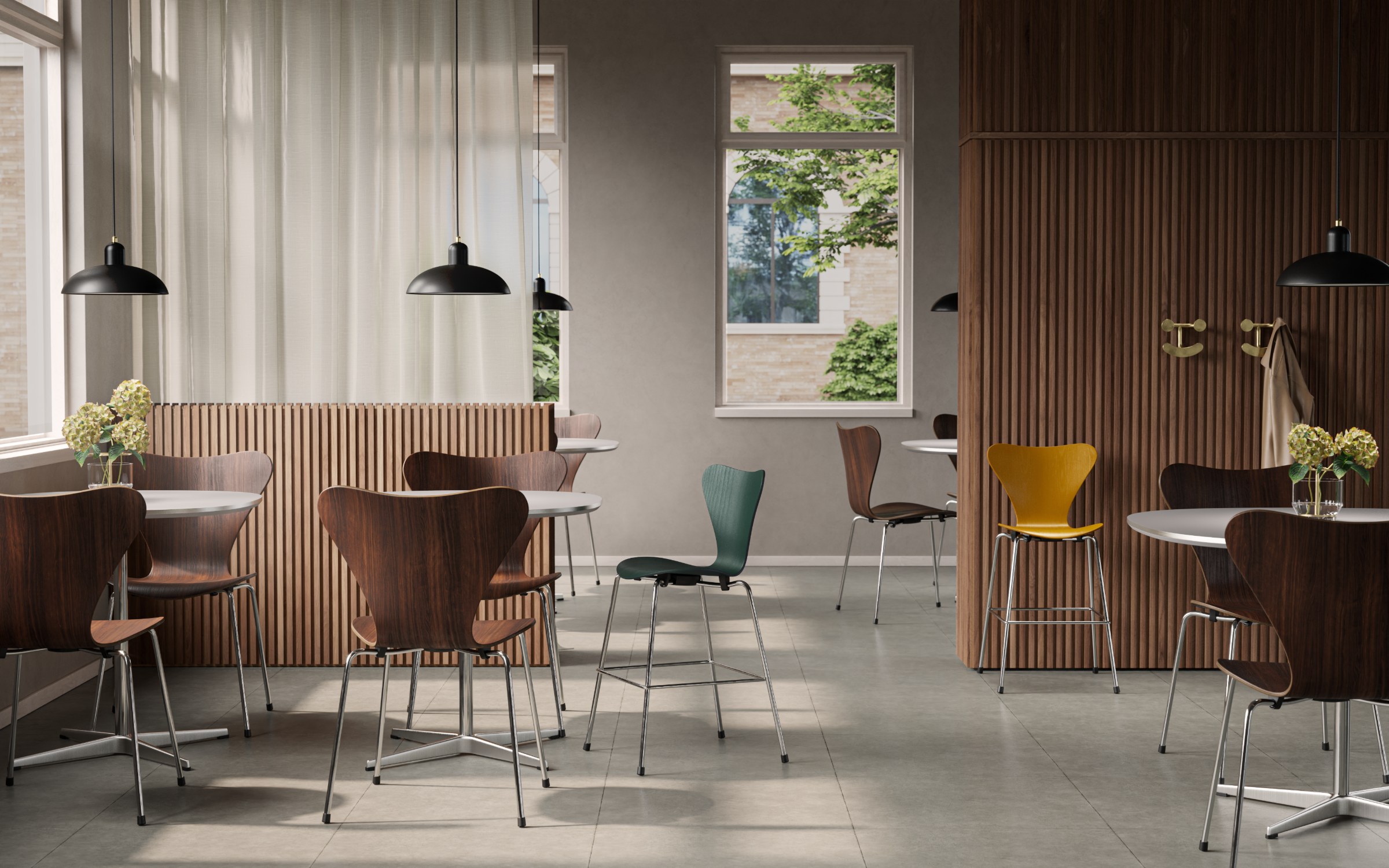 Fritz Hansen Syveren™ stole ved Supercircular™ borde i café