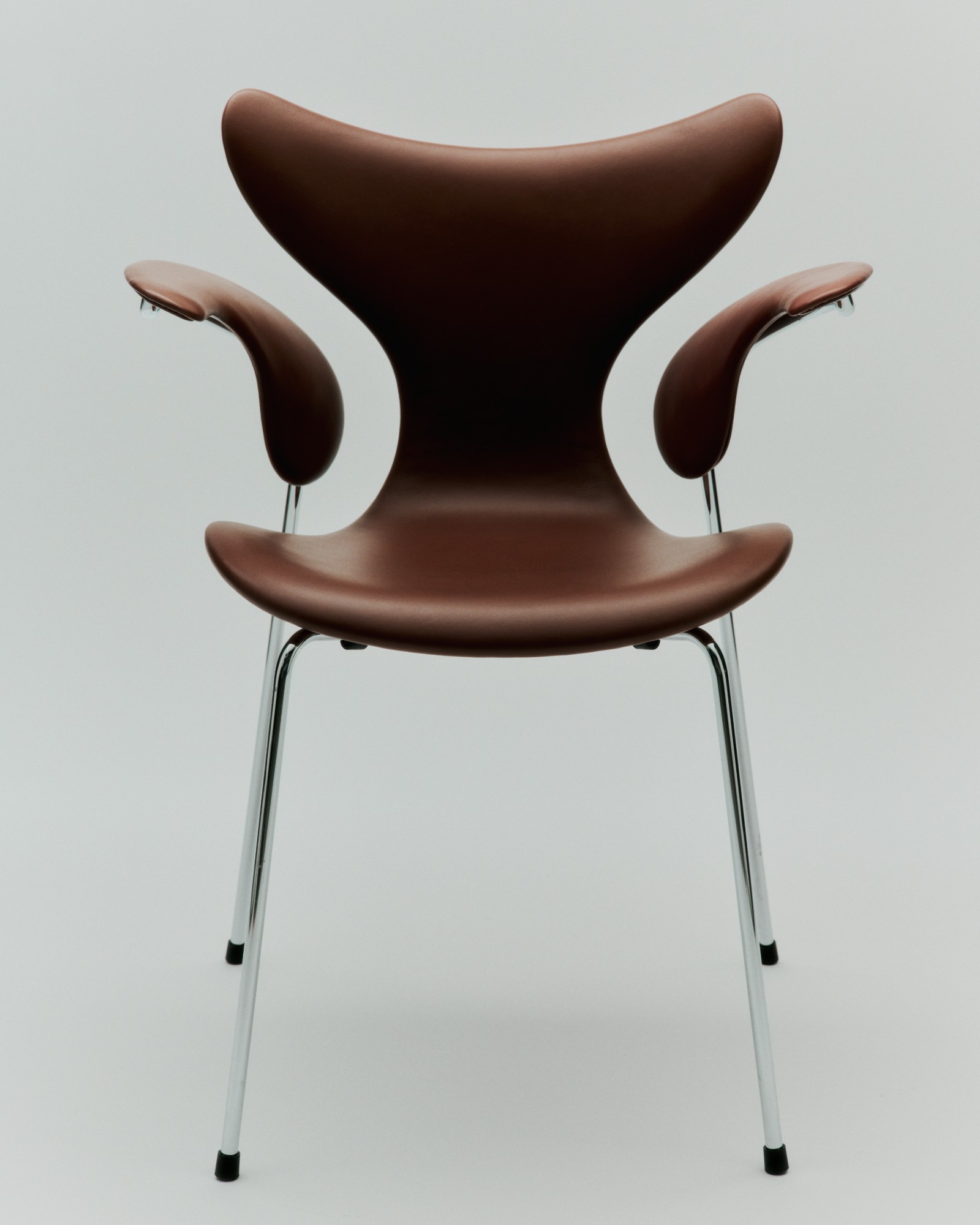 Liljen™ armstol 3208 fuldpolstret i Grace læder, Chestnut