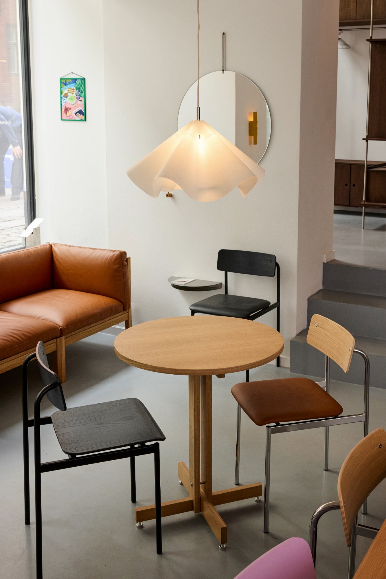 moebe-kumu-cro4-miljo KUMU Cafébord fra Moebe - miljøbillede