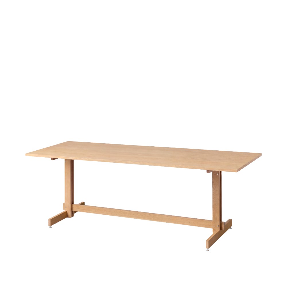 KUMU Spisebord fra Moebe i olieret eg