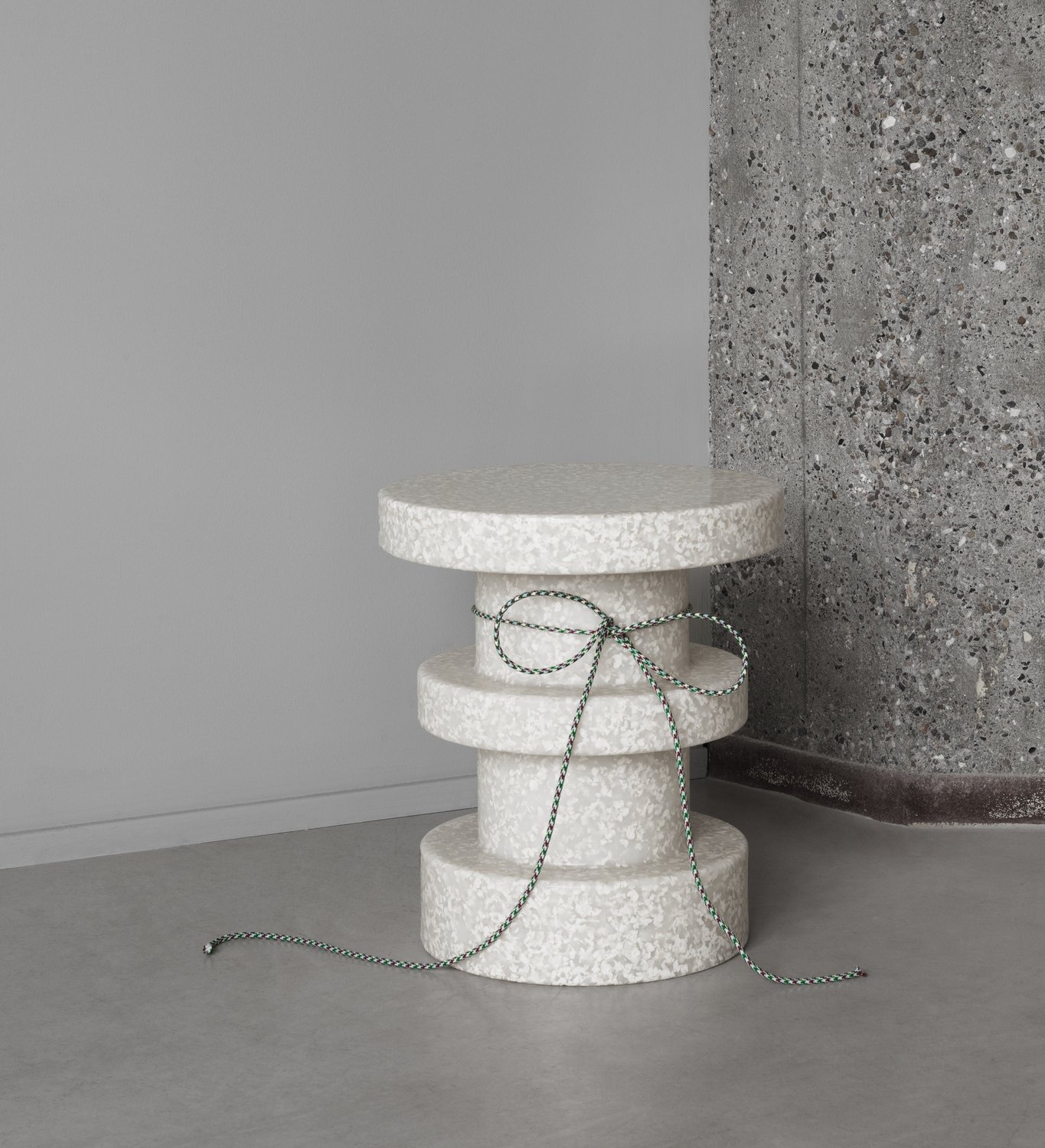 nc-miljoe-2023-bit-stool-stack-white-white-01
