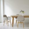 nc-miljoe-2023-form-armchair-oak-warm-grey-deko-object-sage-slice-table
