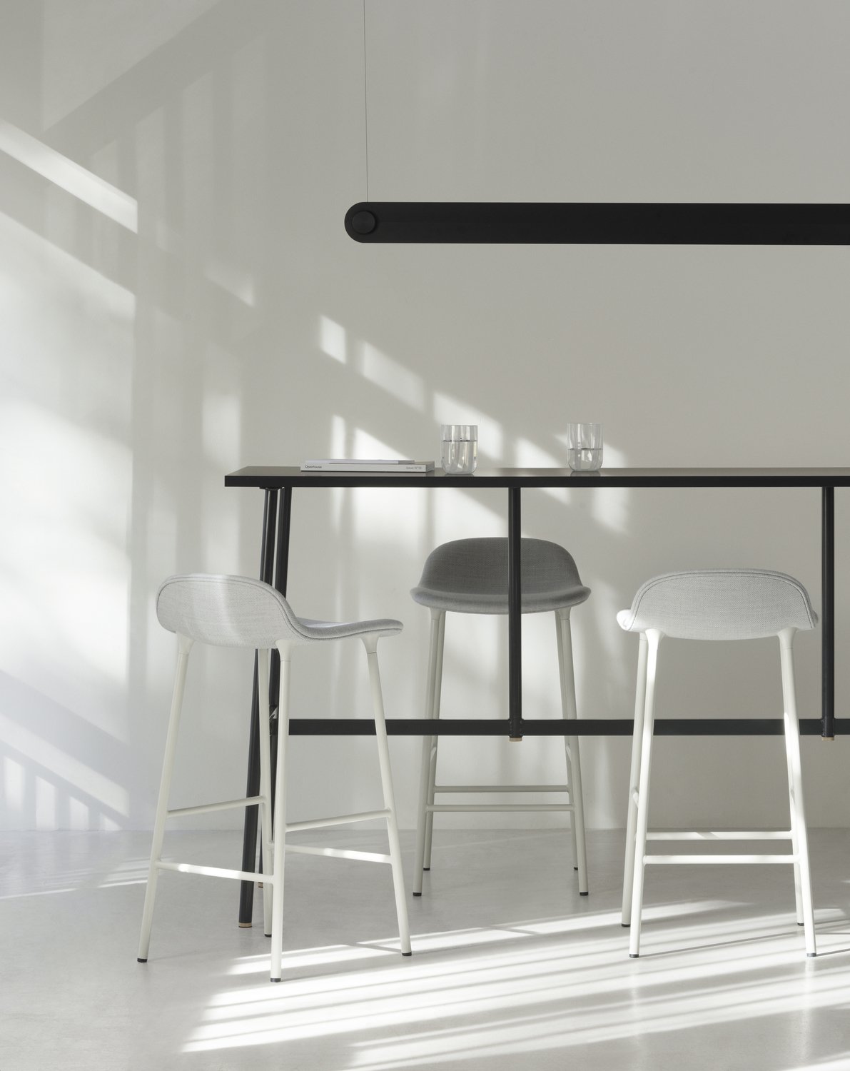 nc-miljoe-2023-form-barstool-65cm-steel-light-grey-fiord-0121-dim-lamp-black