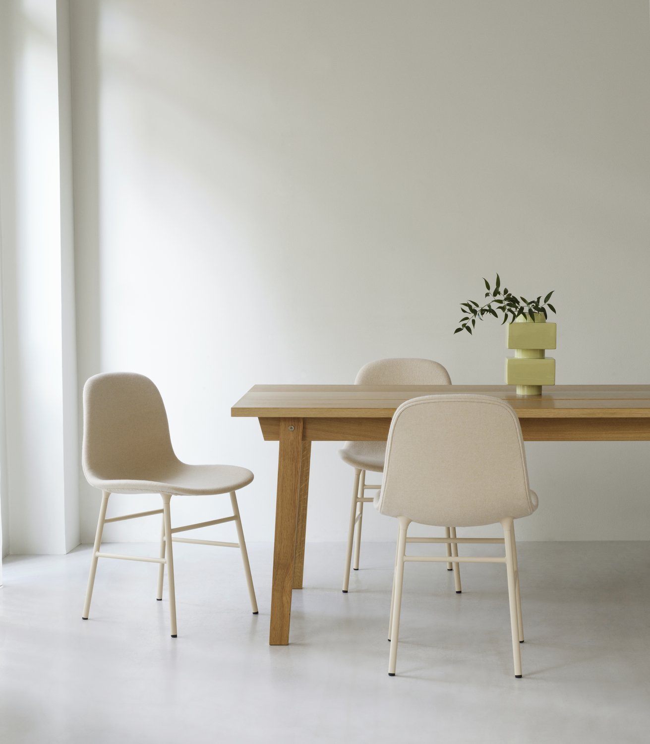 nc-miljoe-2023-form-chair-steel-cream-divina-md-0203-deko-object-sage-slice-