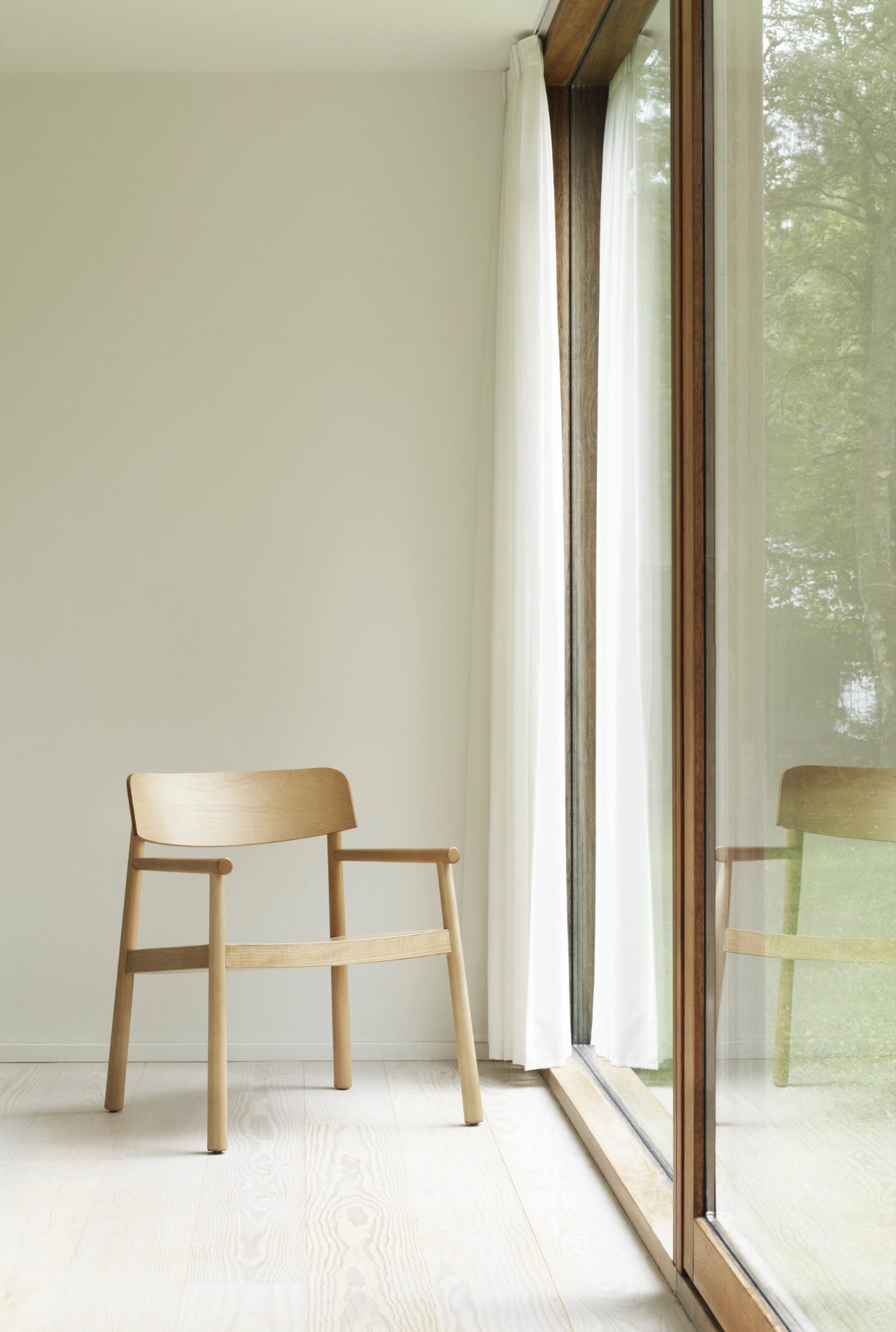 nc-miljoe-2023-timb-lounge-armchair-tan-03
