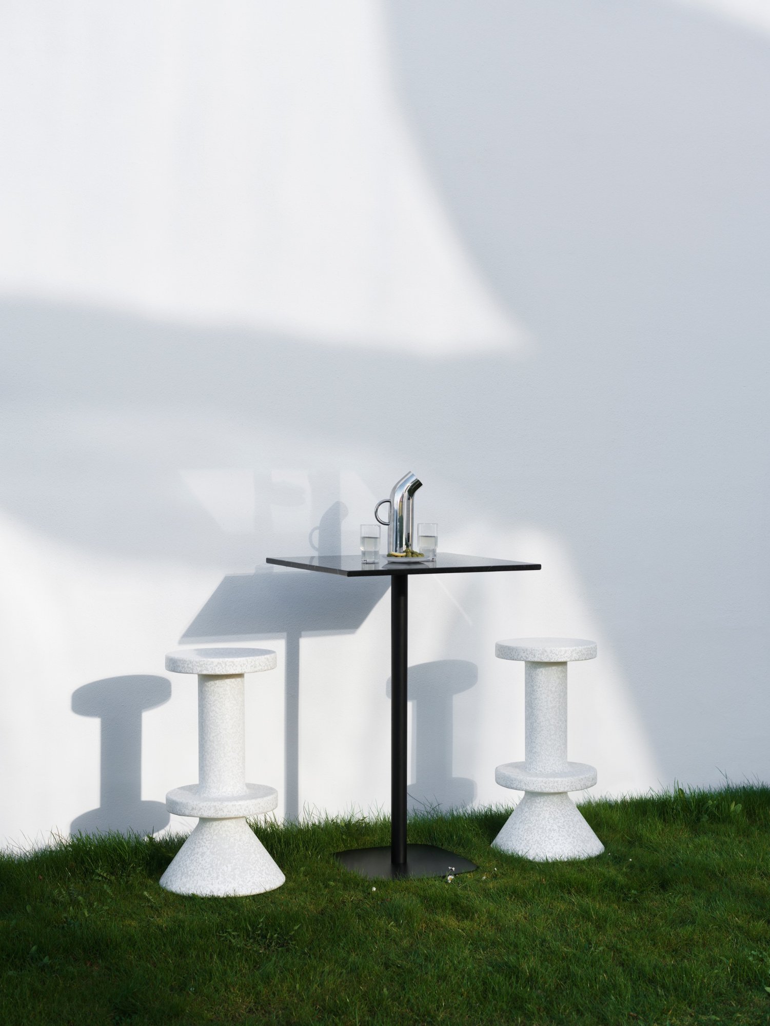 nc-miljoe-2024-bit-barstool-75cm-whitewhite-form-cafe-table-h104-5-marble-bl