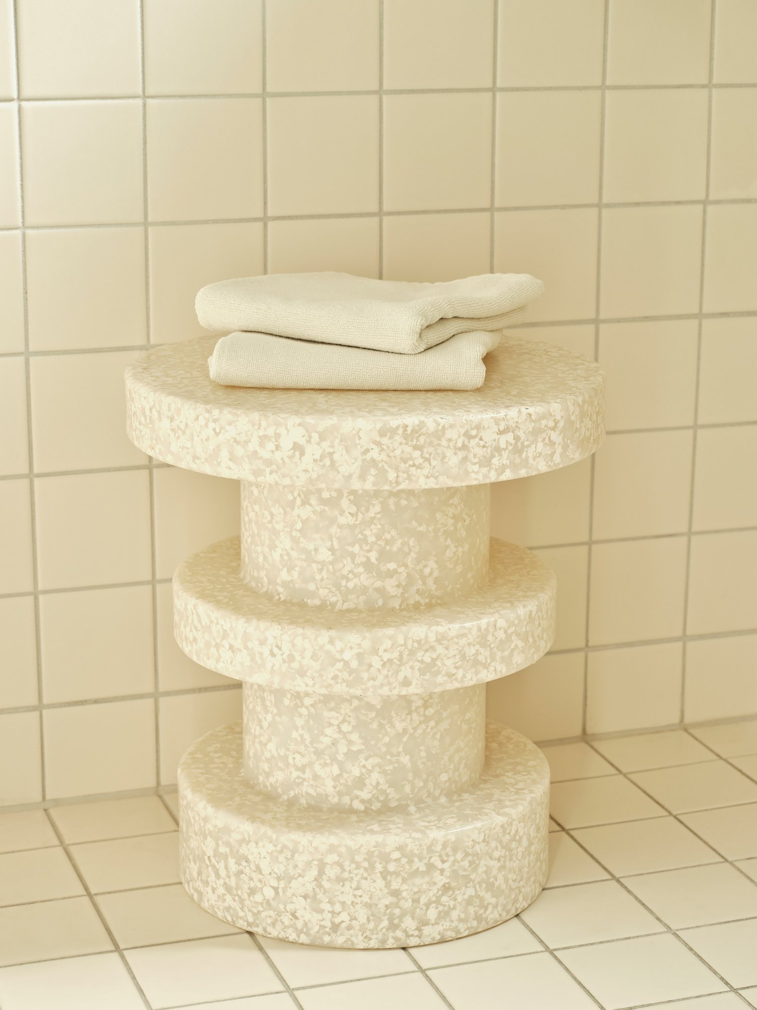 nc-miljoe-2024-bit-stool-stack-whitewhite-02