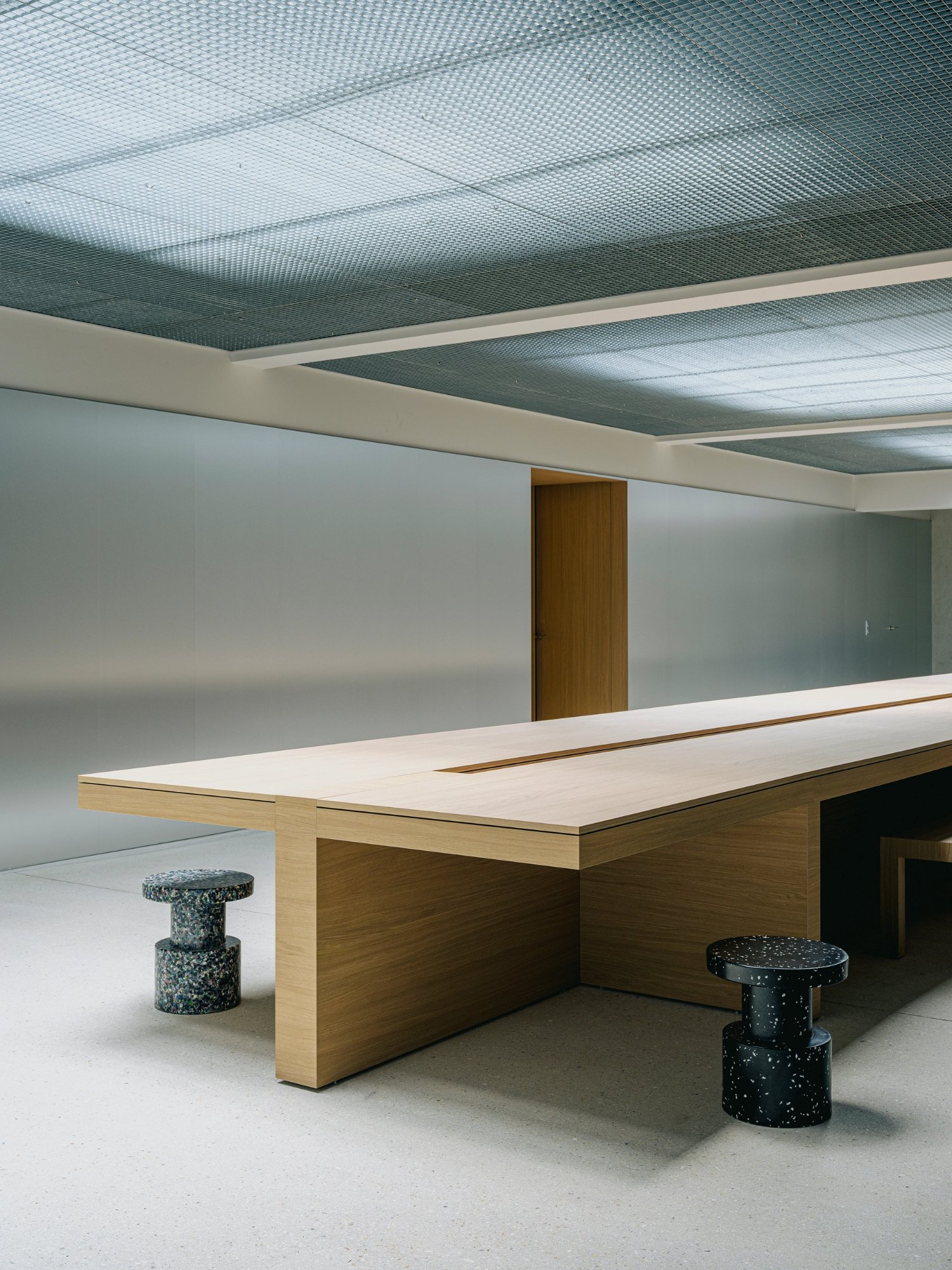 nc-projekt-yard-agency-france-office-bit-stool-7