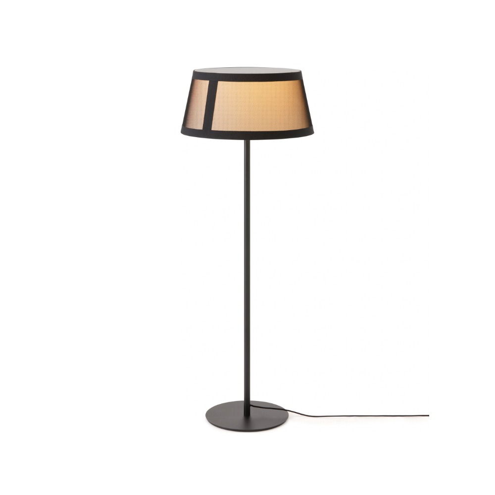 Lilly Gulvlampe tændt – Tooy Lilly Gulvlampe tændt – Tooy