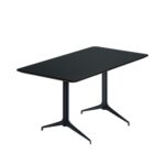 Kvart kantinebord 140x80 cm i sort fra Fora Form