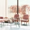 Fred™ lænestole i lakeret eg i lounge Fred™ lænestole i lakeret eg i lounge