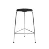 High Dot™ counter stol med 3 ben i sortfarvet ask