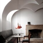 Orient™ P2 pendel i kobber i restaurant