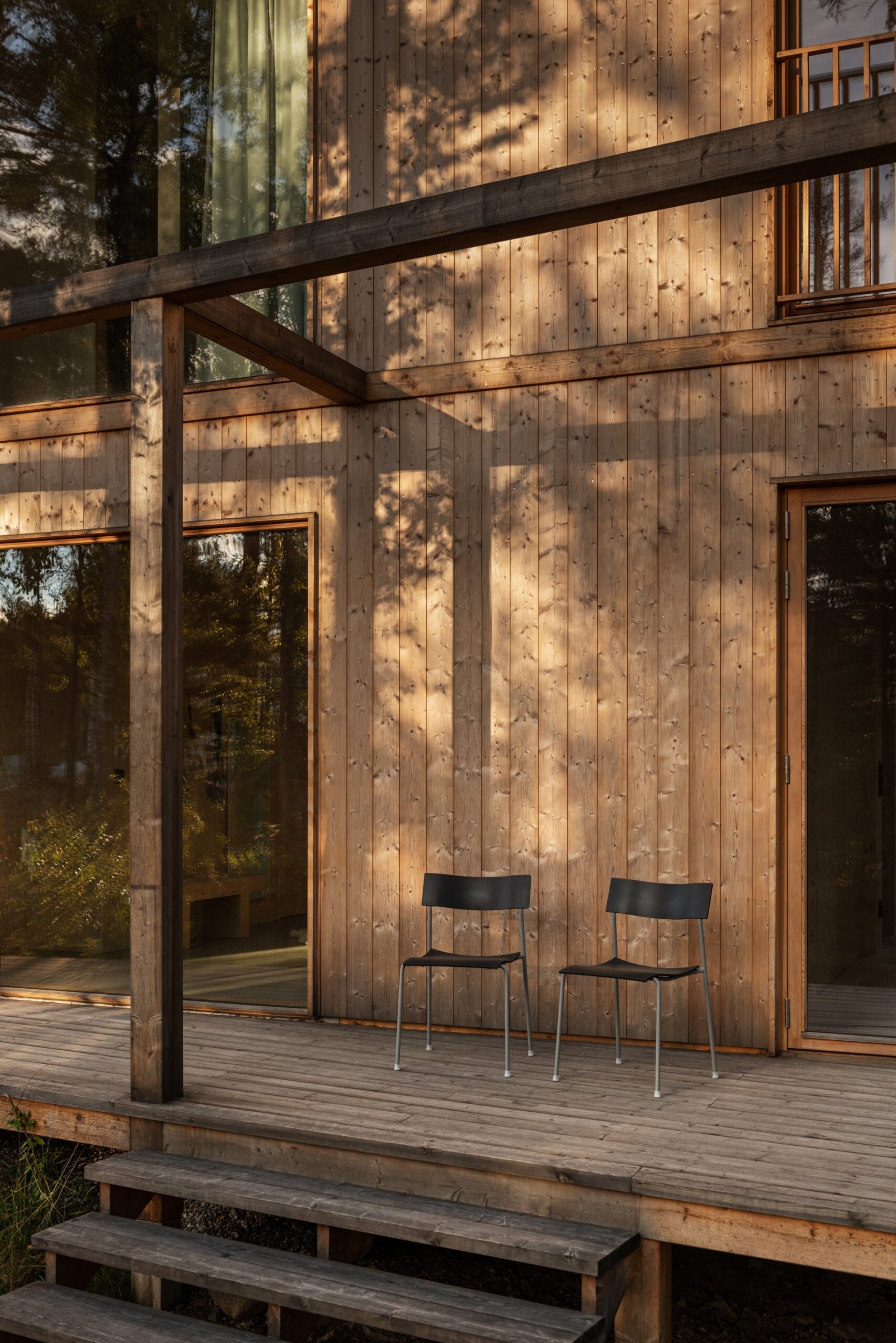 Campus Air stole på en terrasse