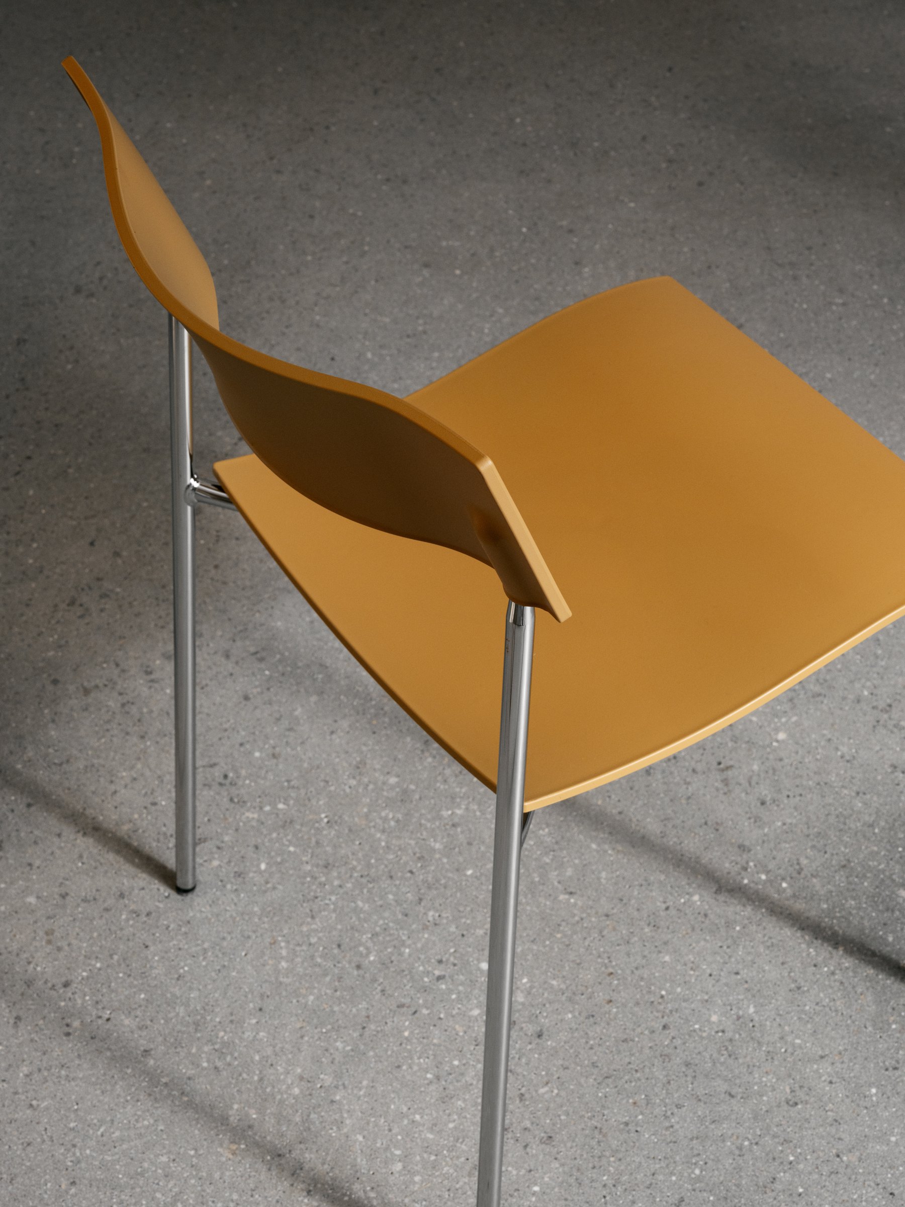 Campus Air stol fra Lammhults i camel med kromstel