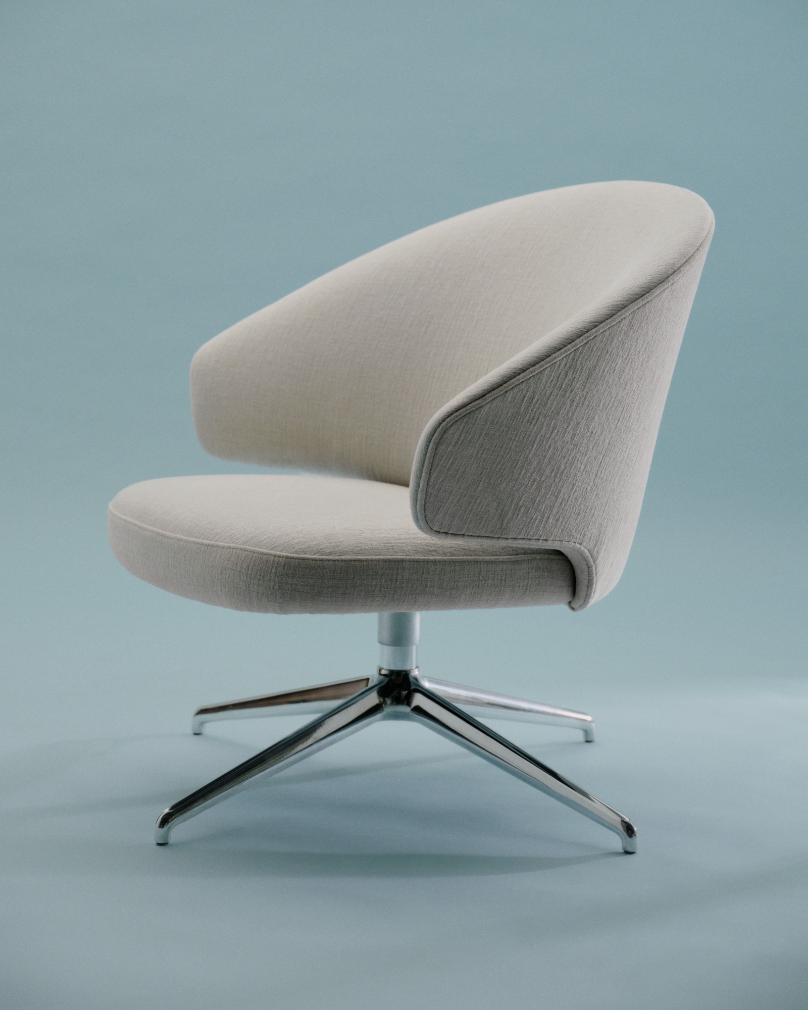 Let™ loungestol med drejefod