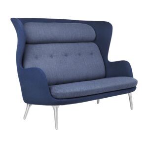Ro™ Sofa med ben i børstet aluminium – Fiord blå